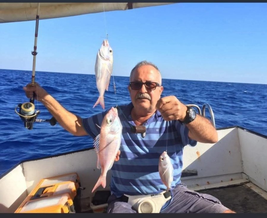 Denizde Cansız Bedenleri Bulunmuştu: İki Arkadaştan Birinin Cenazesi Defnedildi