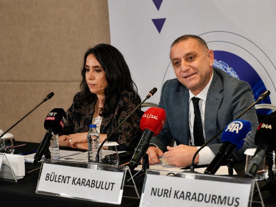 Onkoloji Uzmanından Sosyal Medya Kürlerine Uyarı: "masum Görülen Bitkilerin İçinde Birçok Kimyasal Var"