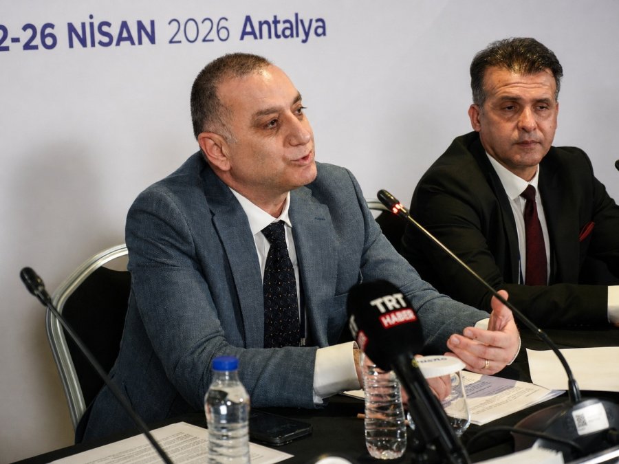 Onkoloji Uzmanından Sosyal Medya Kürlerine Uyarı: "masum Görülen Bitkilerin İçinde Birçok Kimyasal Var"