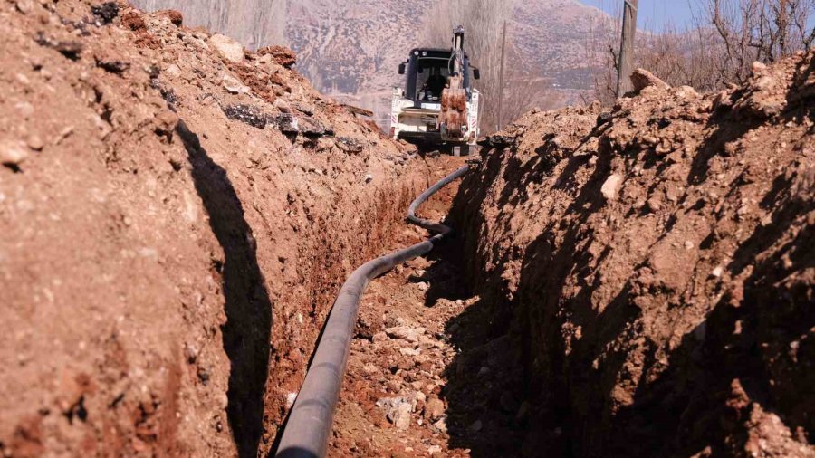 Asat’tan Elmalı’da Asfalt Öncesi Altyapı Yatırımı