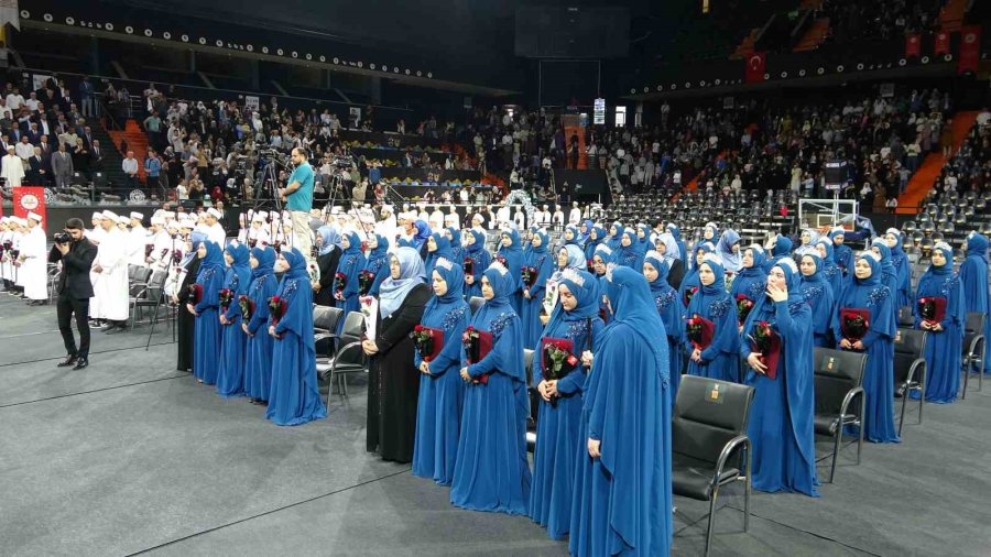 Mersin’de 260 Öğrenci Hafızlık İcazeti Aldı