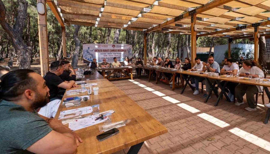 Antalya’da Karate Sporu Kurumsal Yapıya Kavuşacak