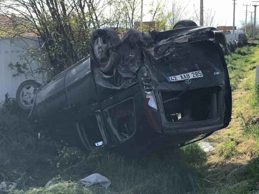 Üç Aracın Karıştığı Kazada 3 Yaralı