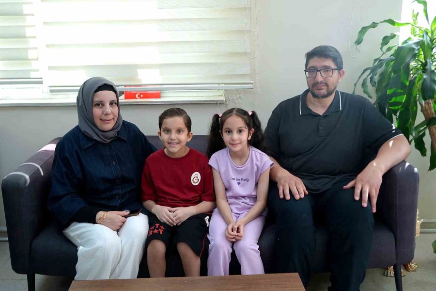 Kızını Karaciğer Nakli Beklerken Kaybetti, Oğlu Organ Bağışıyla Hayata Tutundu