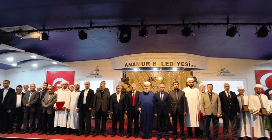 Kornalar Hafızlar İçin Çaldı: Anamur’da 15 Öğrenciye İcazet