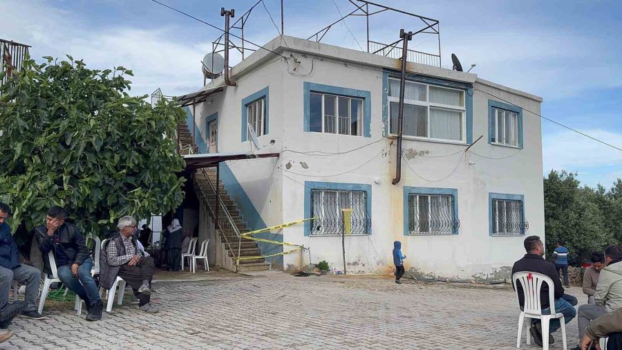 Mersin’de Ölen 2 Kardeşin Cenazeleri Adli Tıpa Gönderildi, Evdeki İlk İnceleme Tamamlandı