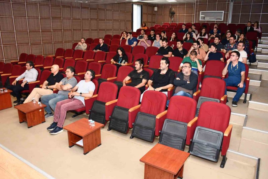 Alanya’da Robotik Cerrahi Alanında Simülasyon Eğitimi Verildi