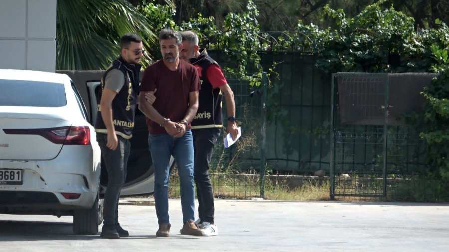 Eski Eşini Eşarbı Ve Yastıkla Boğan Sanık: "yastıkla Yüzünü Kapattım, Öldüğünü Anladım"