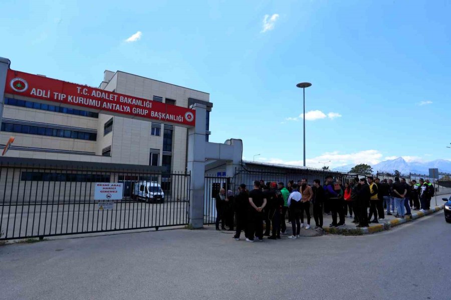 Genç Motokurye Geçirdiği Kazada Hayatını Kaybetti