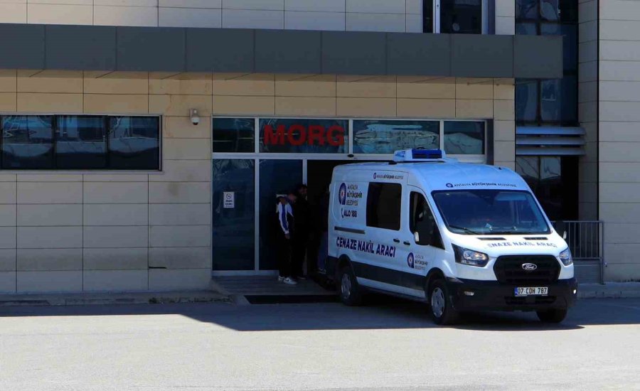 Genç Motokurye Geçirdiği Kazada Hayatını Kaybetti