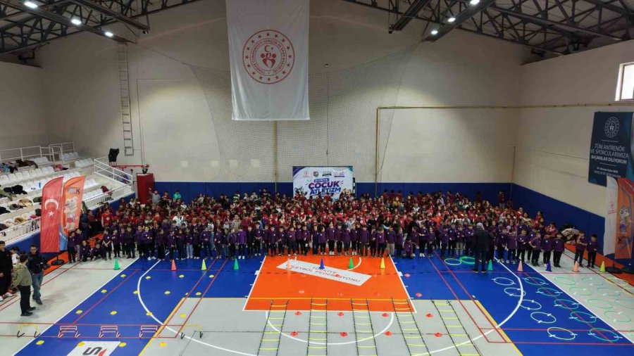 Karaman’da Dünya Çocuk Atletizm Günü Kutlandı