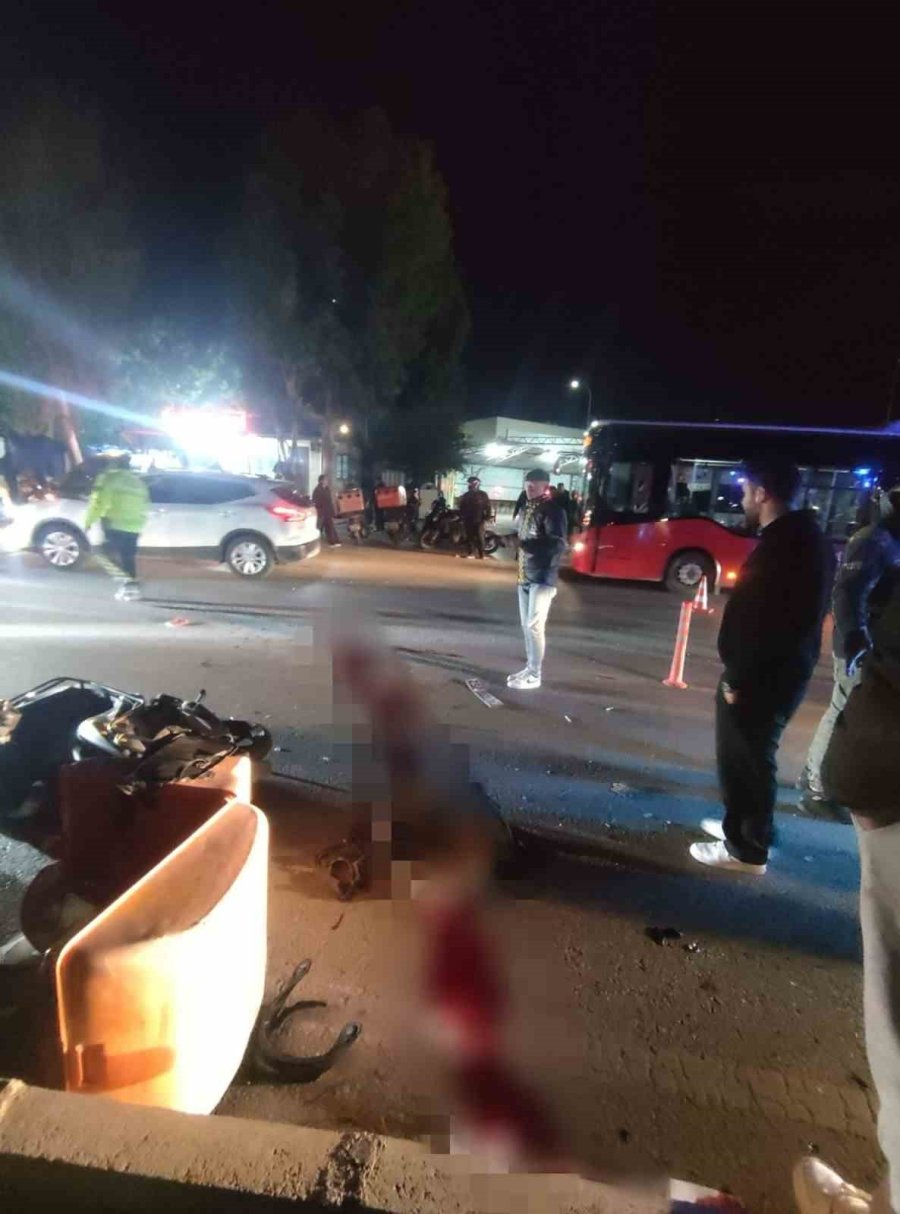 Genç Motokurye Geçirdiği Kazada Hayatını Kaybetti