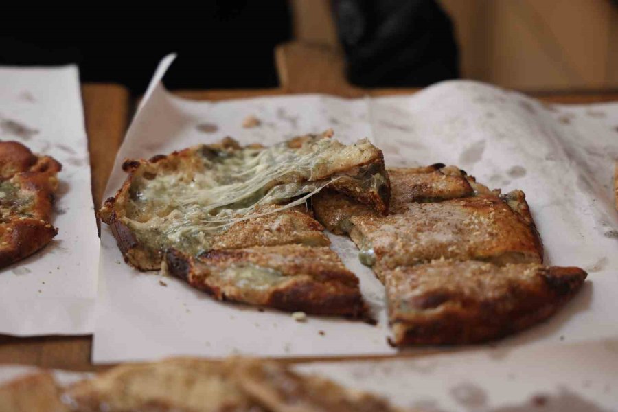 Lezzetini Aroması Ve Odun Ateşinden Alan Anadolu’nun Pizzası: ‘yağ Somunu’