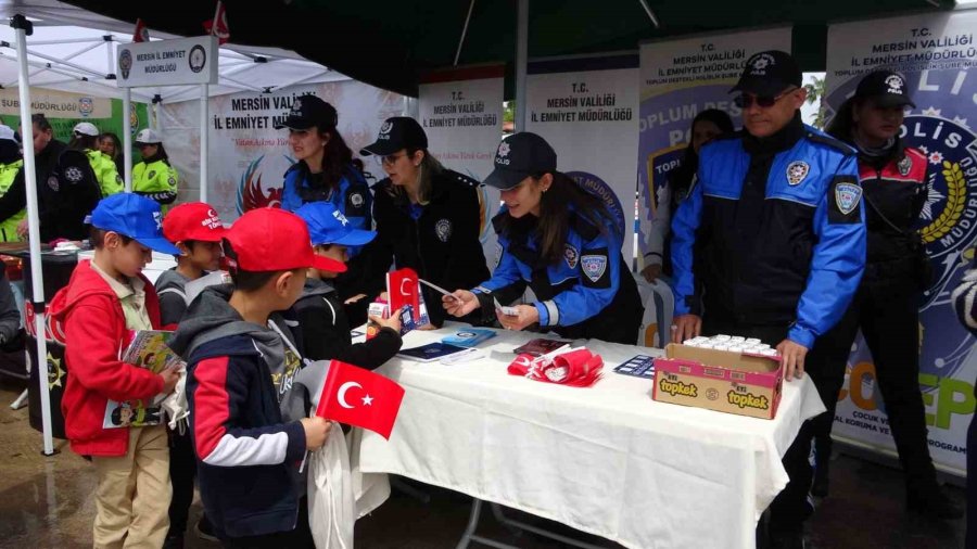 Mersin’de Trafik Haftasında Farkındalık Etkinliği Düzenlendi