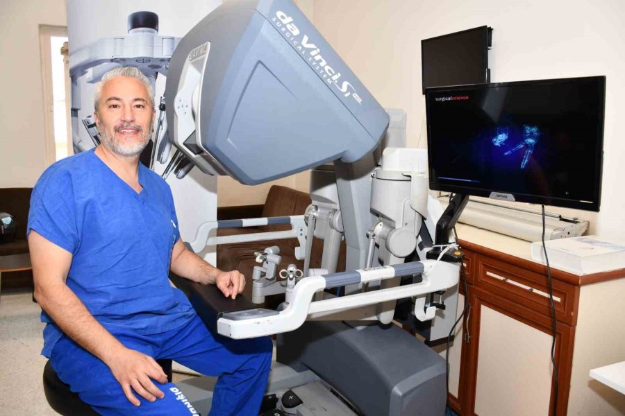 Alanya’da Robotik Cerrahi Alanında Simülasyon Eğitimi Verildi