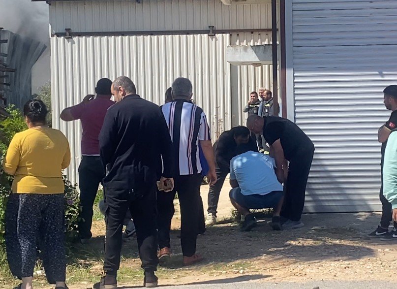 Ayakta Durmakta Güçlük Çekti, Deposunun Yanışını Gözyaşlarıyla İzledi