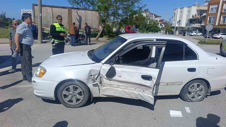 Dur Levhasına İhlali Kazayla Sonuçlandı: 1 Yaralı