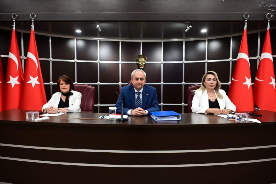 Kepez’in Mayıs Gündeminde 2025’in Bütçe Başarısı Konuşuldu