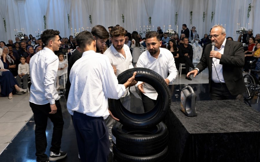 Mersin’de Damada Lastik Ve Motor Yağı Taktılar