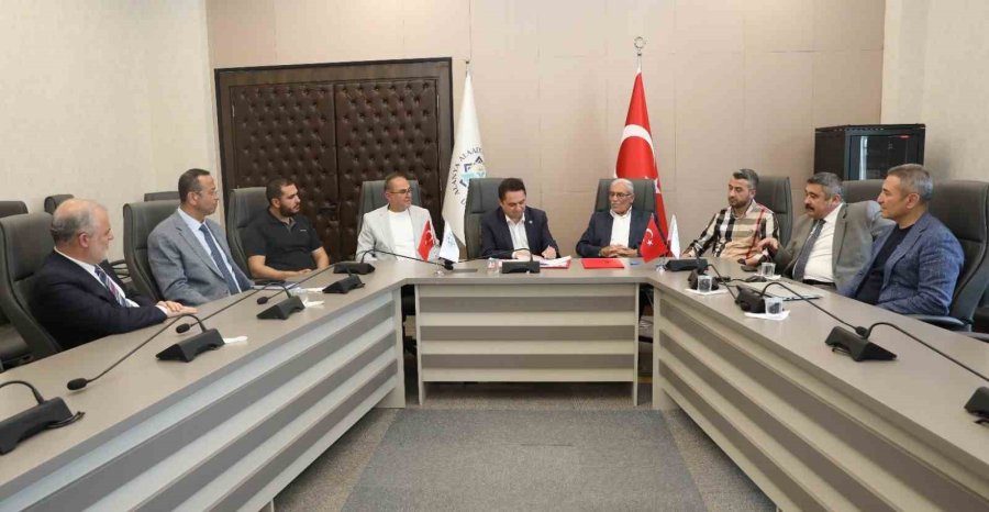 Alanyalı Hayırseverden Alkü’ye Bina Bağışı