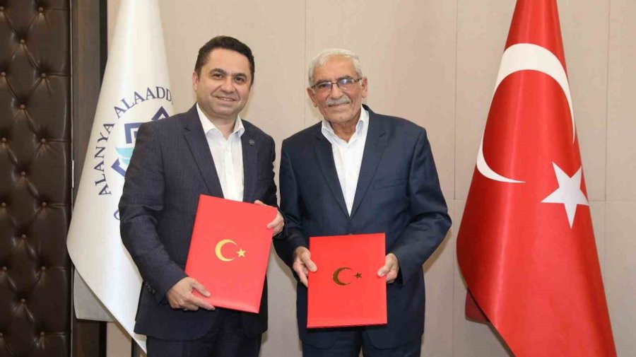 Alanyalı Hayırseverden Alkü’ye Bina Bağışı