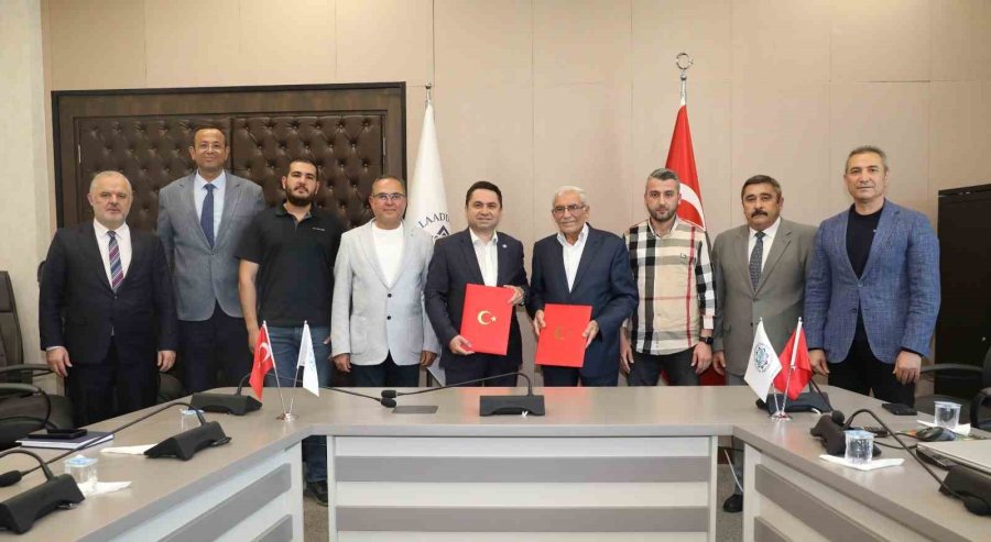 Alanyalı Hayırseverden Alkü’ye Bina Bağışı
