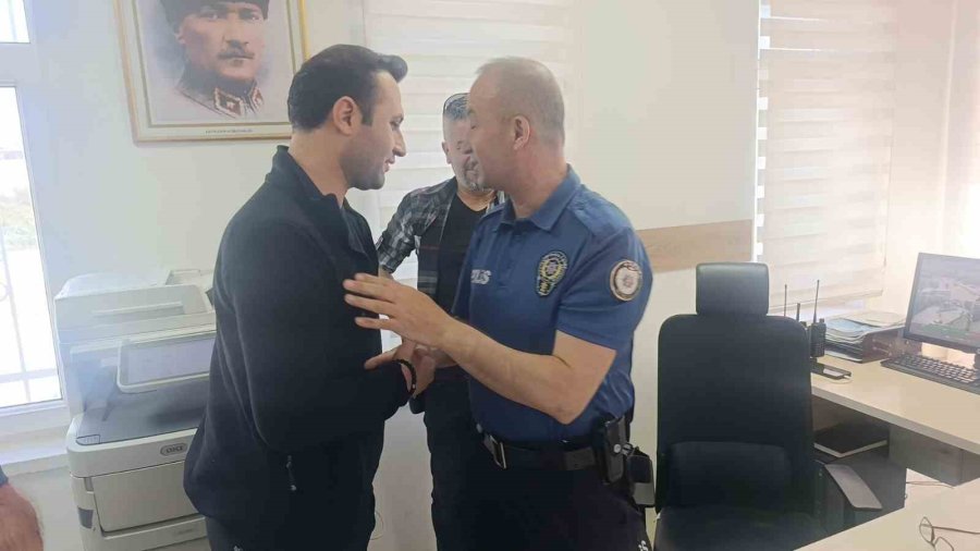 Antalya’da 30 Yıllık Polis Memurundan Telsizde Arkadaşlarına Duygusal Veda
