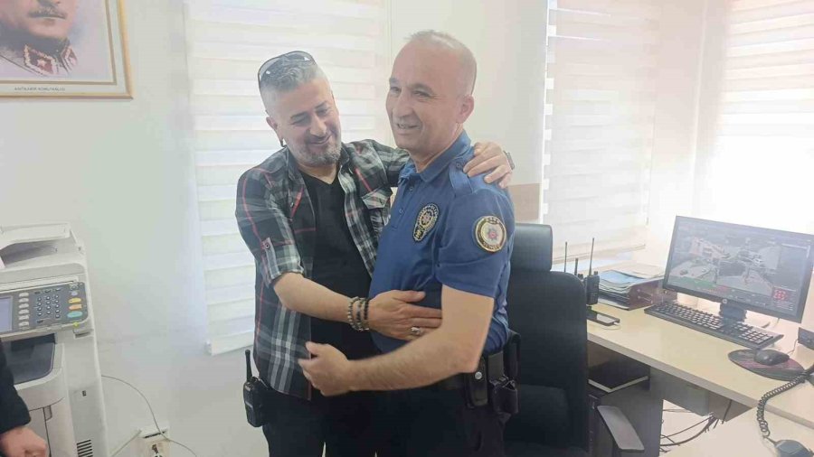 Antalya’da 30 Yıllık Polis Memurundan Telsizde Arkadaşlarına Duygusal Veda