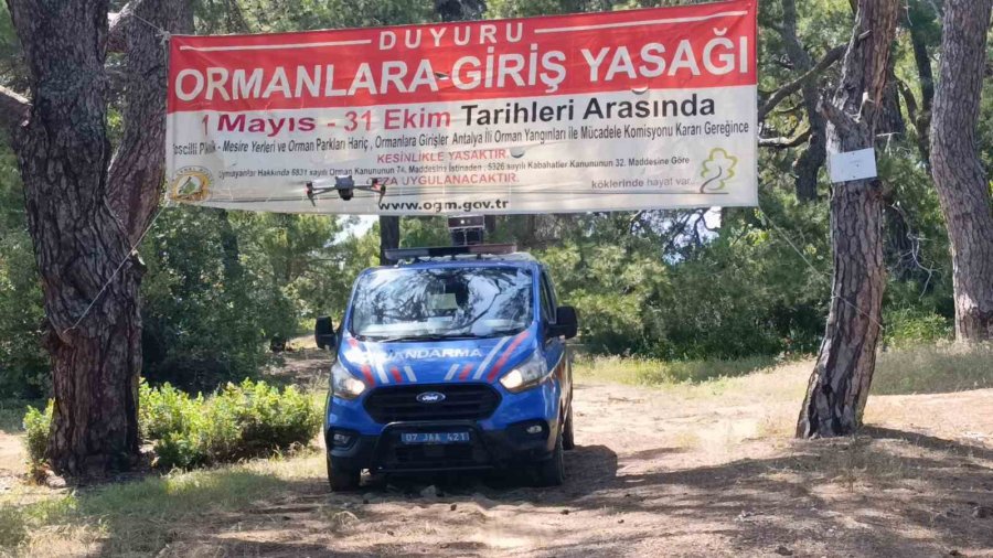 Antalya’da Ormanlara Girişler Yasaklandı, Jandarma Vatandaşları Tek Tek Uyardı
