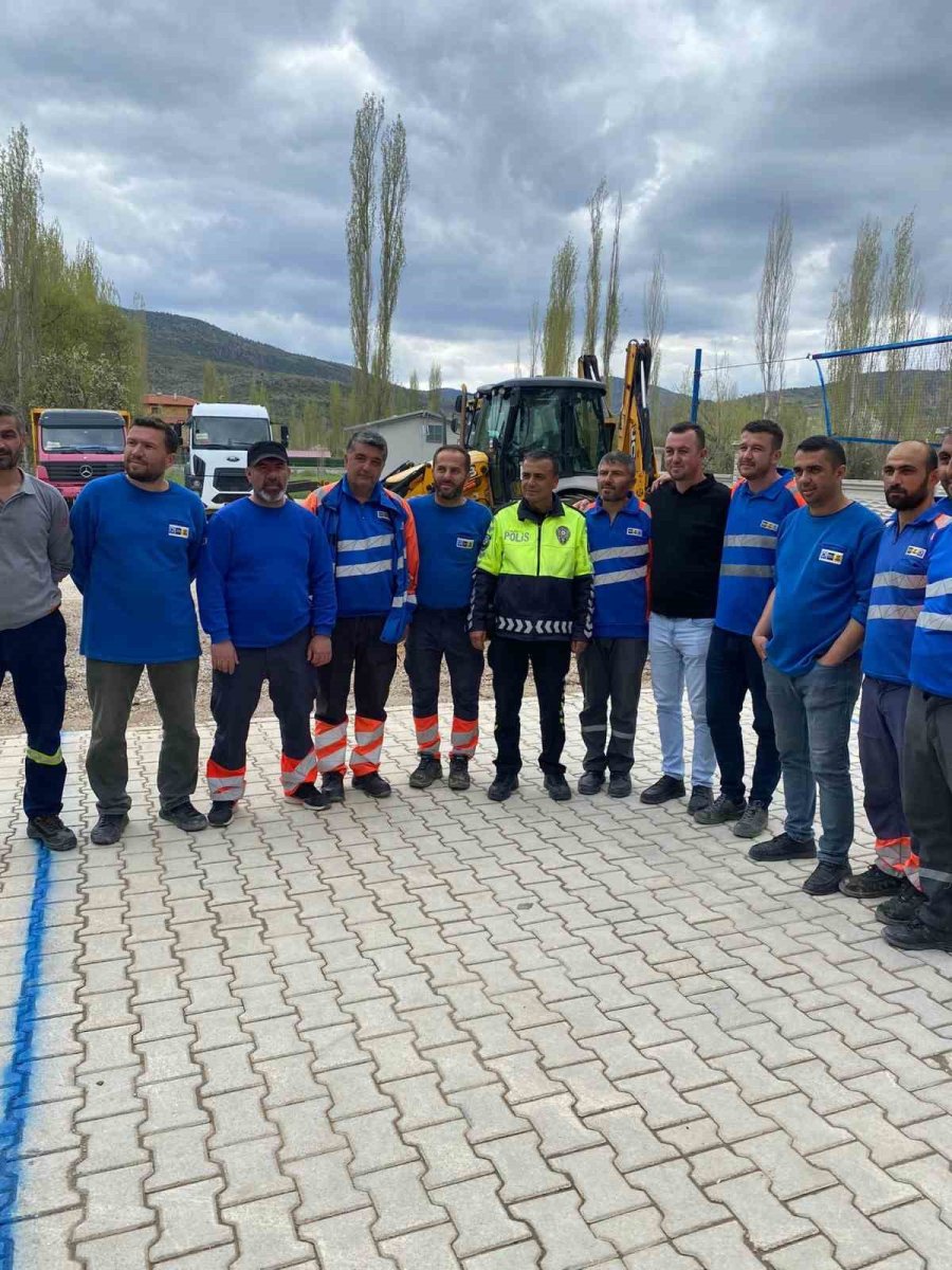 Bozkır’da Saha Çalışanlarına Güvenli Trafik Eğitimi