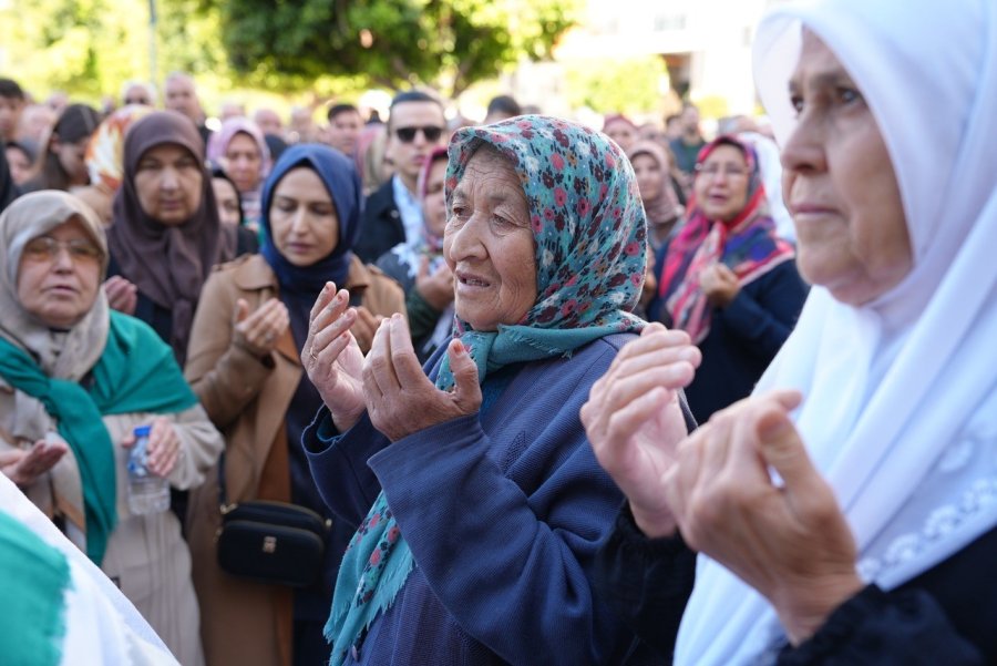Anamurlu Hacı Adayları, Dualarla Kutsal Topraklara Uğurlandı