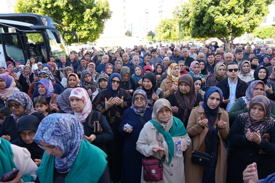 Anamurlu Hacı Adayları, Dualarla Kutsal Topraklara Uğurlandı