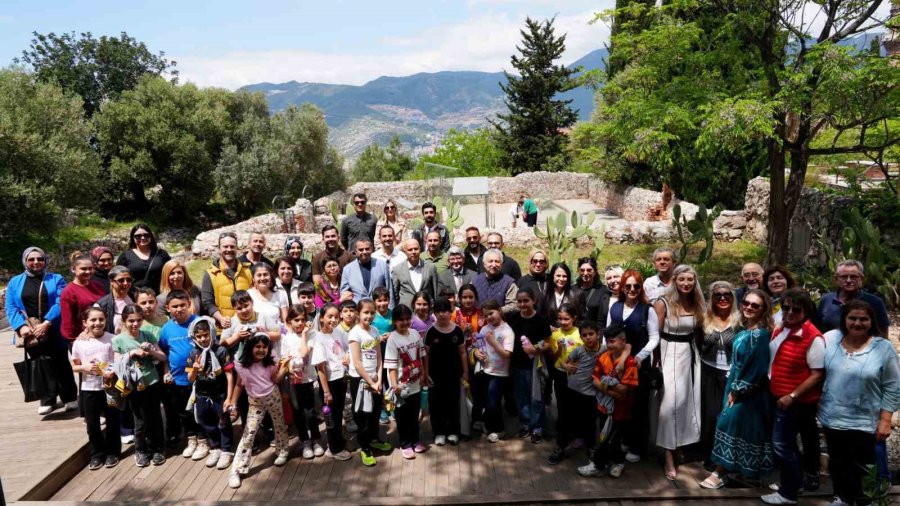 Alanya’da Hıdırellez Coşkusu: Çocuklar Geleneksel Oyunlarla Baharı Karşıladı