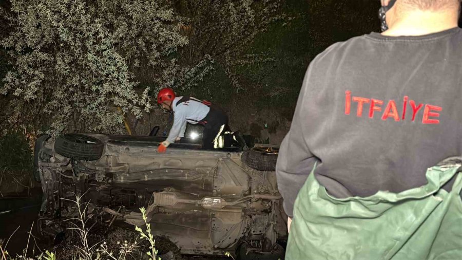 Aksaray’da Sulama Kanalına Düşen Araç Ekipleri Alarma Geçirdi