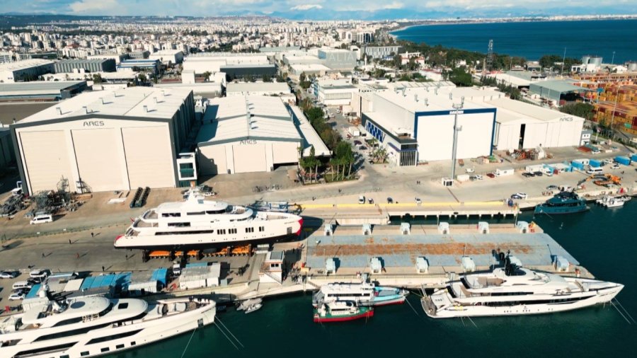 Milyarderlerin Yüzen Sarayları Antalya’da İnşa Ediliyor