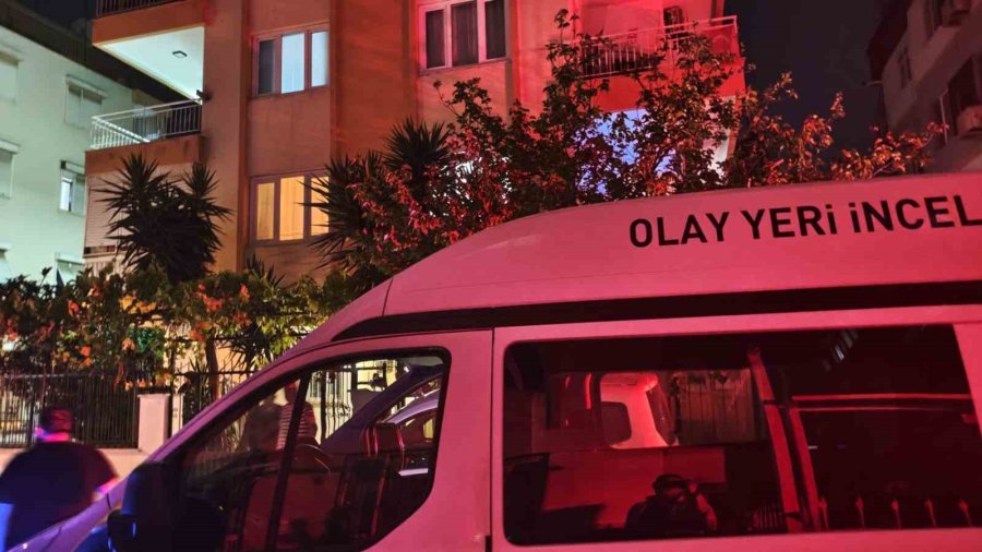 Antalya’da 16 Yaşındaki Çocuk Evde Silahla Vurulmuş Halde Ölü Bulundu