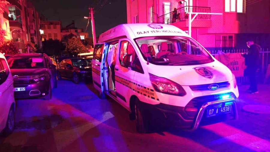 Antalya’da 16 Yaşındaki Çocuk Evde Silahla Vurulmuş Halde Ölü Bulundu