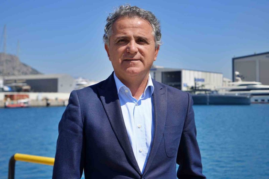 Milyarderlerin Yüzen Sarayları Antalya’da İnşa Ediliyor