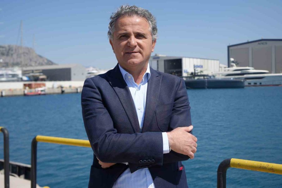 Milyarderlerin Yüzen Sarayları Antalya’da İnşa Ediliyor