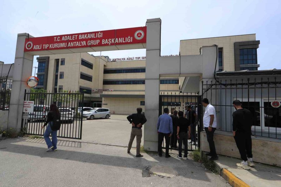 Dna Testi İşlemleri Tamamlanan Kübra’nın Cenazesi Ailesi Tarafından Teslim Alındı