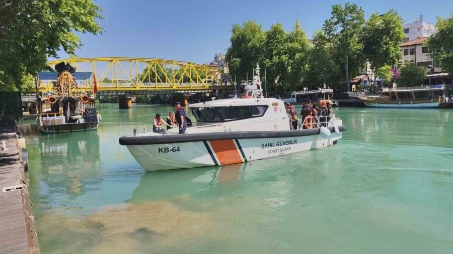 Sahil Güvenlik Komutanlığı’ndan 112 Personeline Tıbbi Tahliye Eğitimi