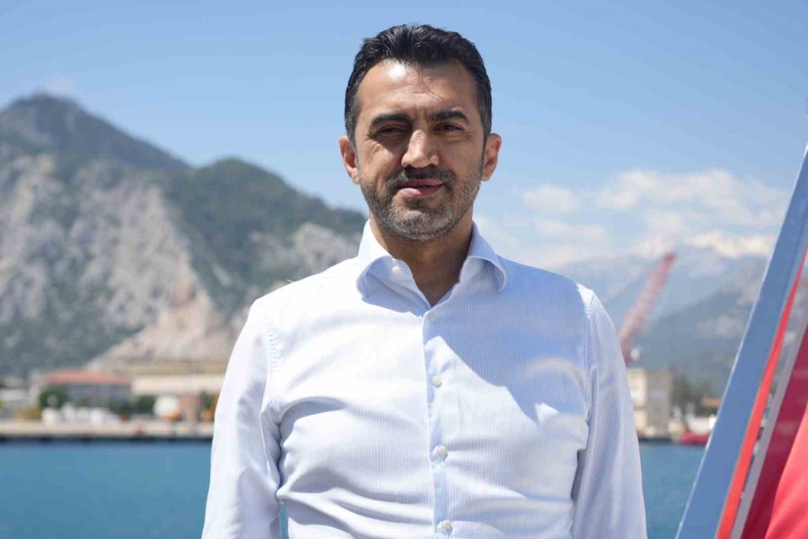 Milyarderlerin Yüzen Sarayları Antalya’da İnşa Ediliyor