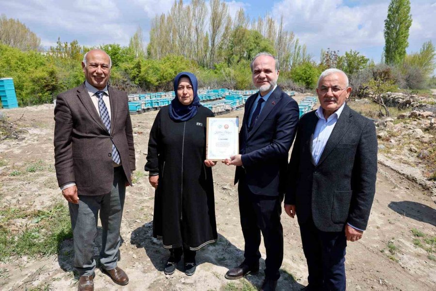 ’ana Arı Yetiştiriciliği Kursu’ Tamamlandı