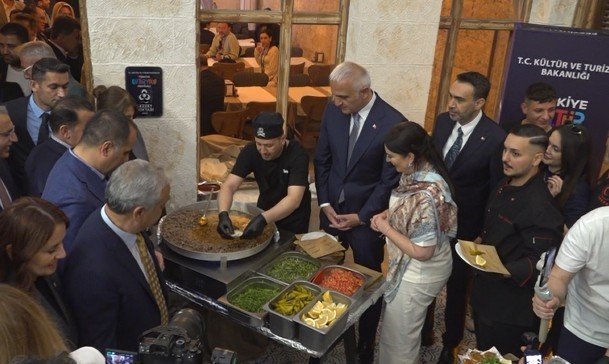 Bakan Ersoy: "turistler Artık Gastronomi İçin Rota Belirliyor"