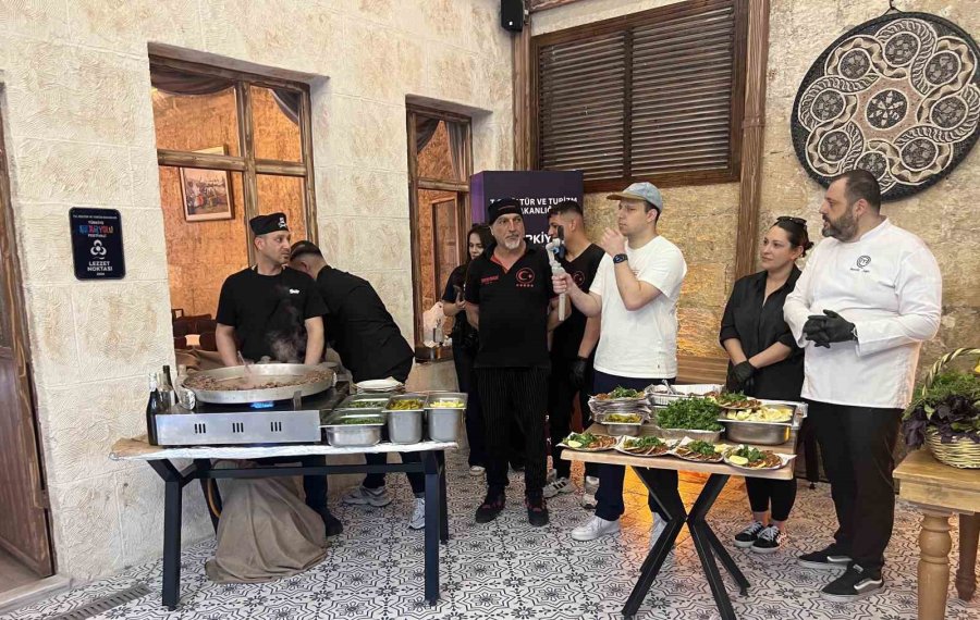 Bakan Ersoy: "turistler Artık Gastronomi İçin Rota Belirliyor"