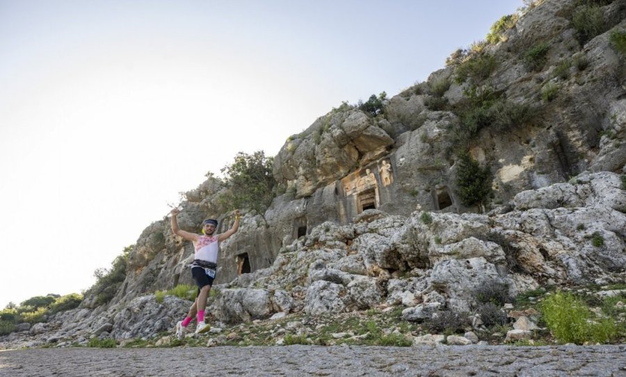 Mersin’de Ultra Maraton Heyecanı: Sporcular Antik Kentler Arasında Yarıştı