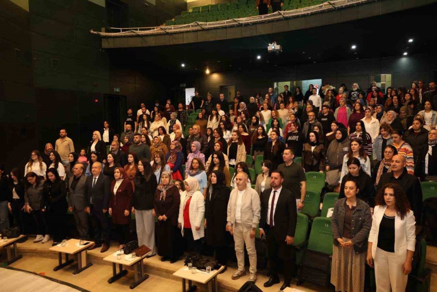 Niğde’de ’modern Folk Konseri’ Sanatseverlerle Buluştu