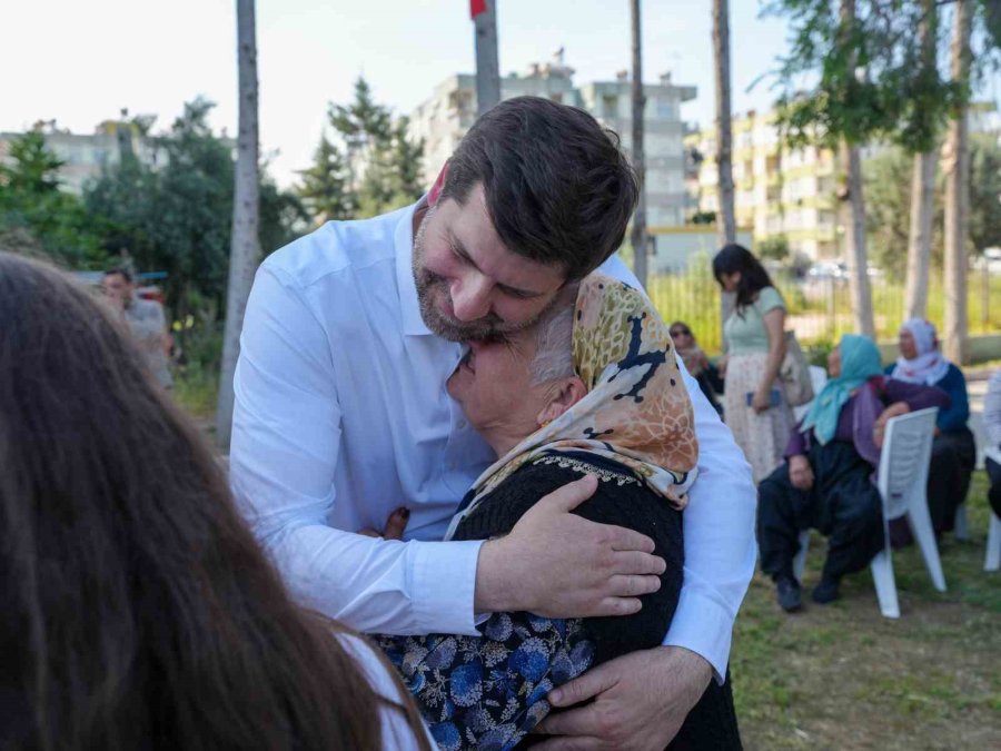 Tarsus’ta Anneler Günü Coşkusu: Anneler Ve Çocuklar Aynı Sahnedeydi