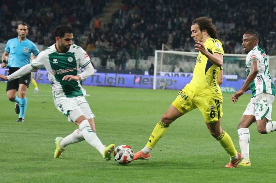 Trendyol Süper Lig: Konyaspor: 0 - Fenerbahçe: 1 (ilk Yarı)