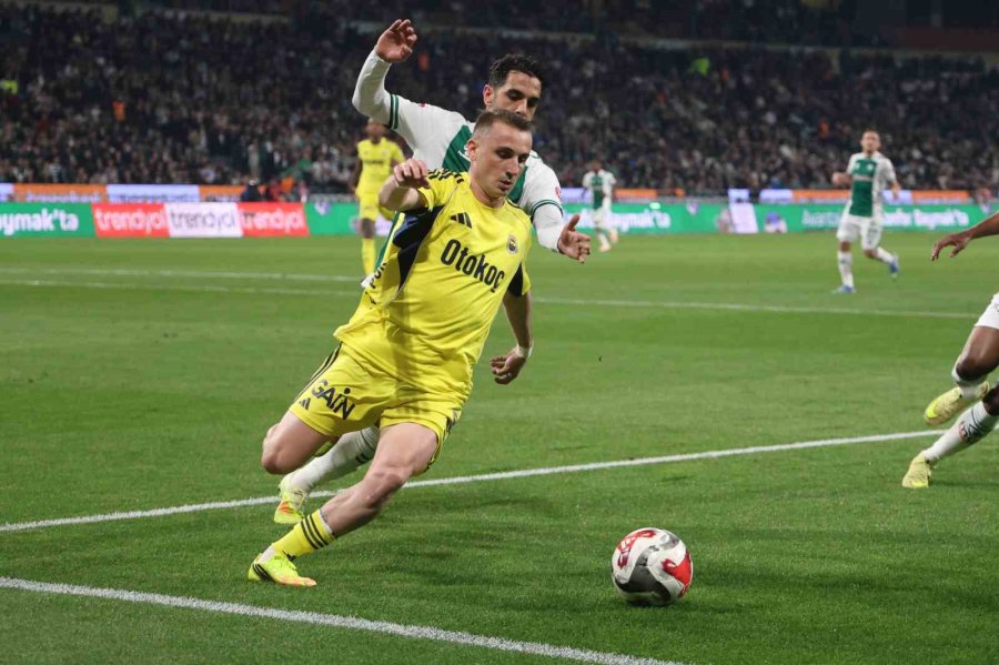 Trendyol Süper Lig: Konyaspor: 0 - Fenerbahçe: 1 (ilk Yarı)
